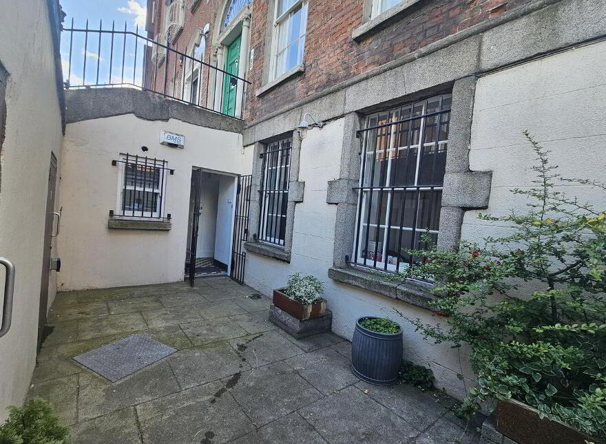 54 Mountjoy Square West, Basement, Dublin 1, D01FY90