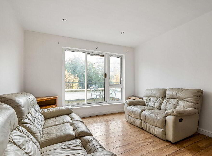Apartment 196 Bracken Hill, Ballinteer, Ballinteer, D18HK20