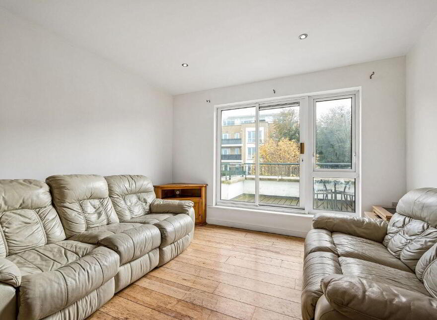 Apartment 196 Bracken Hill, Ballinteer, Ballinteer, D18HK20