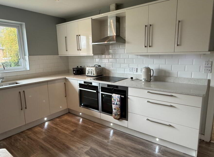28 Brecanlea, Claudy, BT47 4BN