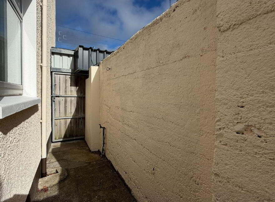 Springmount, Shelbourne Avenue, Ennis Road, V94APP9