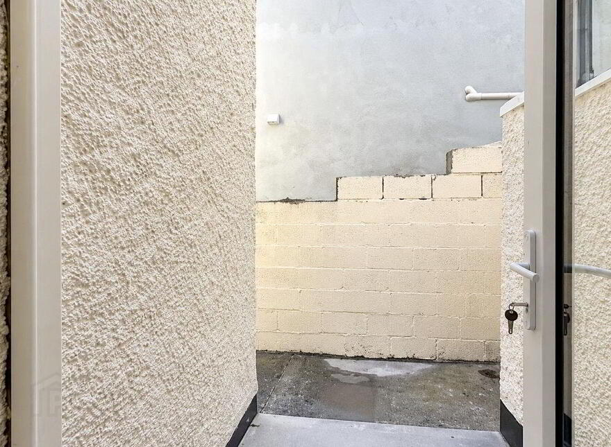Springmount, Shelbourne Avenue, Ennis Road, V94APP9