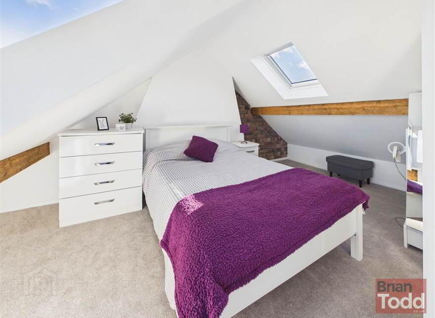 Carrickfergus Road, Larne, BT40 3DA