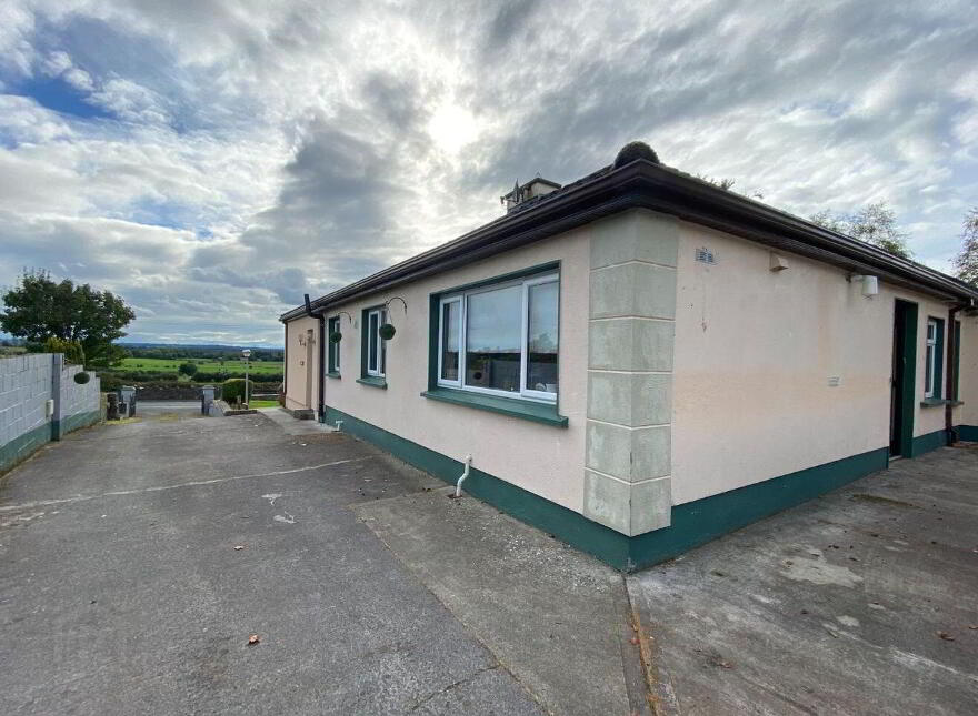 Hill Crest, Coole, N91N778