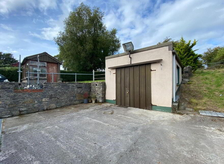 Hill Crest, Coole, N91N778