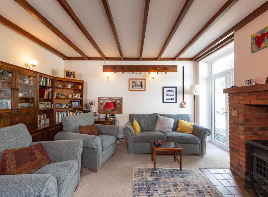"Leiganfield House", 571 Doagh Road, Newtownabbey, BT36 5RY