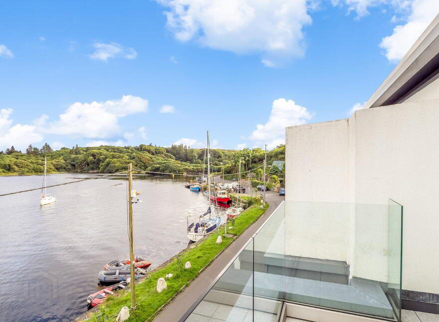 2 Clifden Quay, Beach Road, Clifden, H71TX37