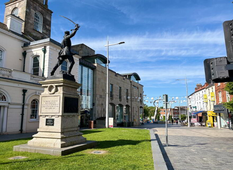8 Railway Street, Lisburn, BT28 1XG