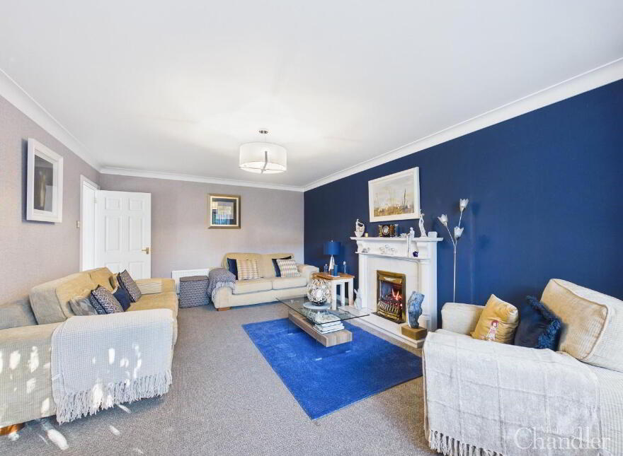 5 Garland Crescent, Belfast, BT8 6YJ