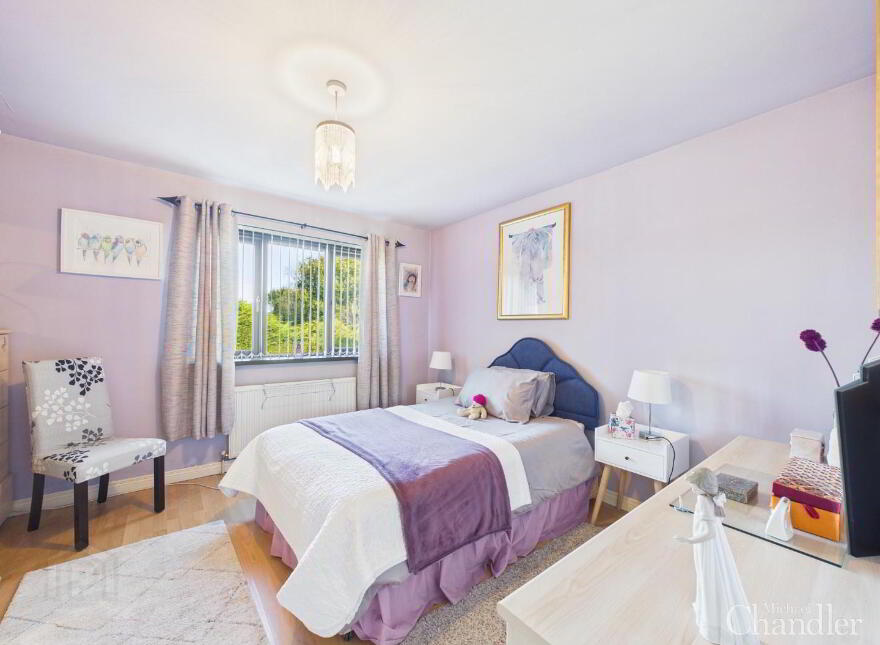 5 Garland Crescent, Belfast, BT8 6YJ