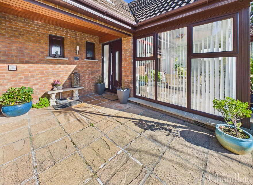 5 Garland Crescent, Belfast, BT8 6YJ