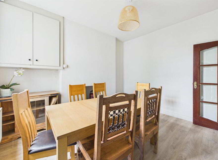 79 London Road, Belfast, BT6 8EZ