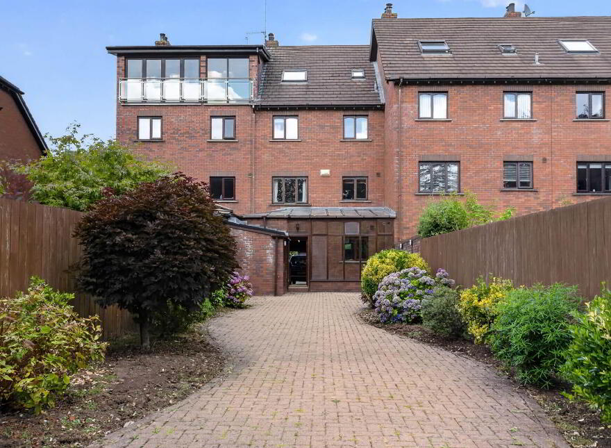 24 Hampton Manor, Belfast, BT7 3EL