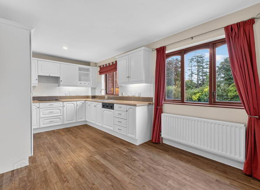 24 Hampton Manor, Belfast, BT7 3EL
