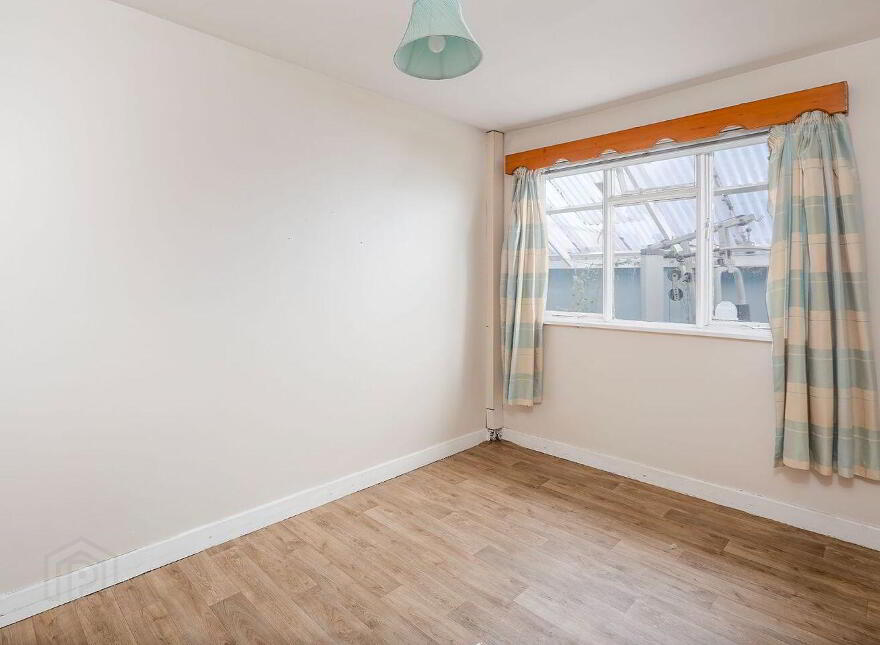 12 Elton Estate, Carrignafoy, Cobh, P24V090