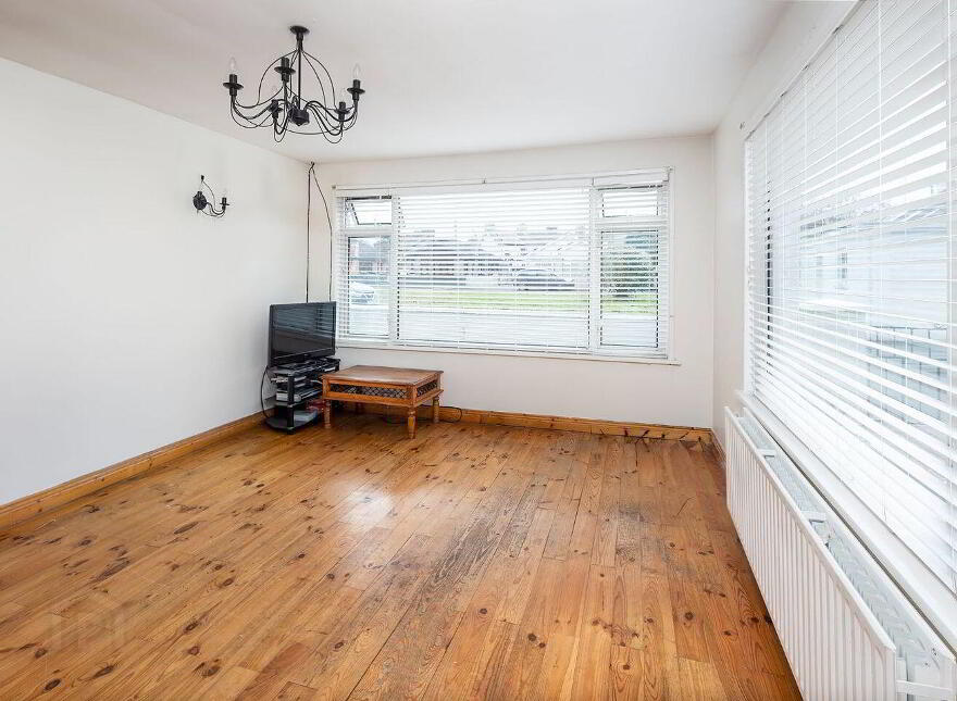 12 Elton Estate, Carrignafoy, Cobh, P24V090