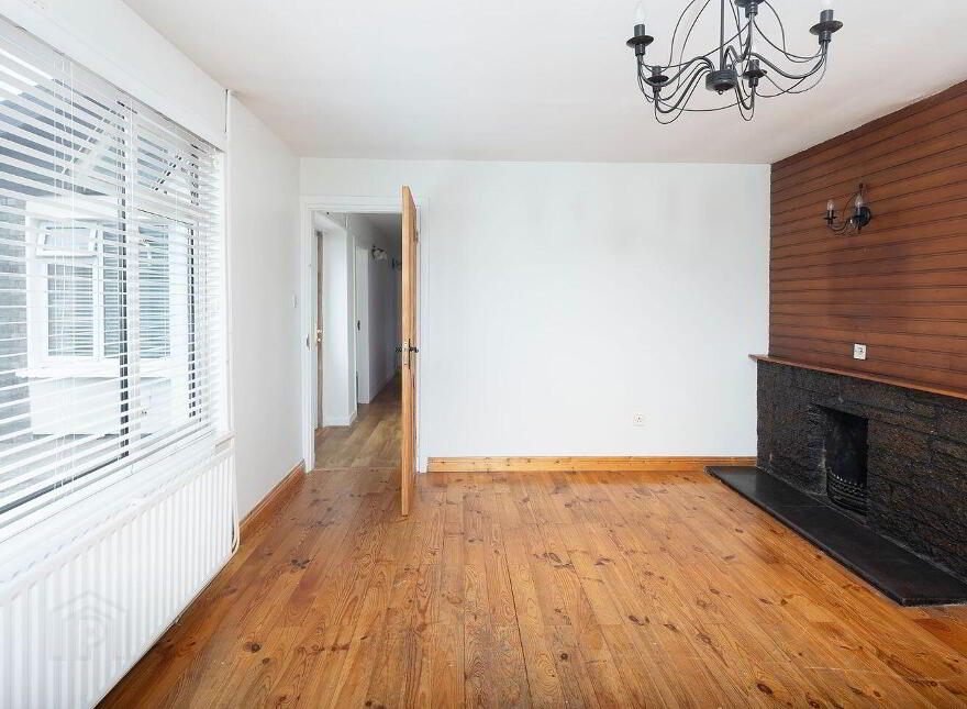 12 Elton Estate, Carrignafoy, Cobh, P24V090