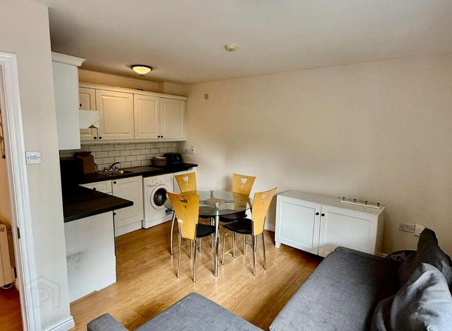 Apartment 15 Chapelview, Chapelizod, Chapelizod, D20X234