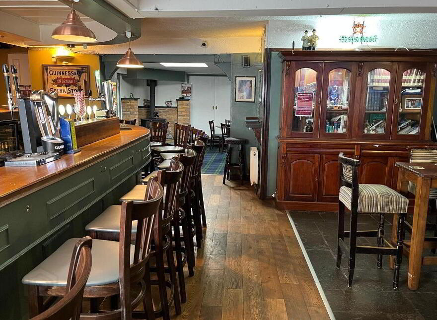 The Hill Inn, Barrack St, Cahir, E21VF95