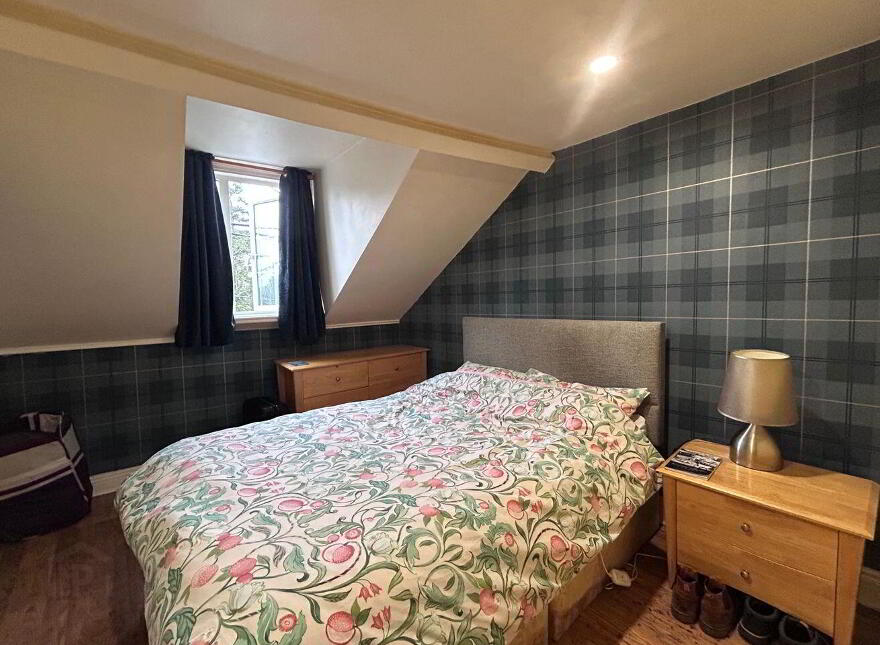 The Hill Inn, Barrack St, Cahir, E21VF95