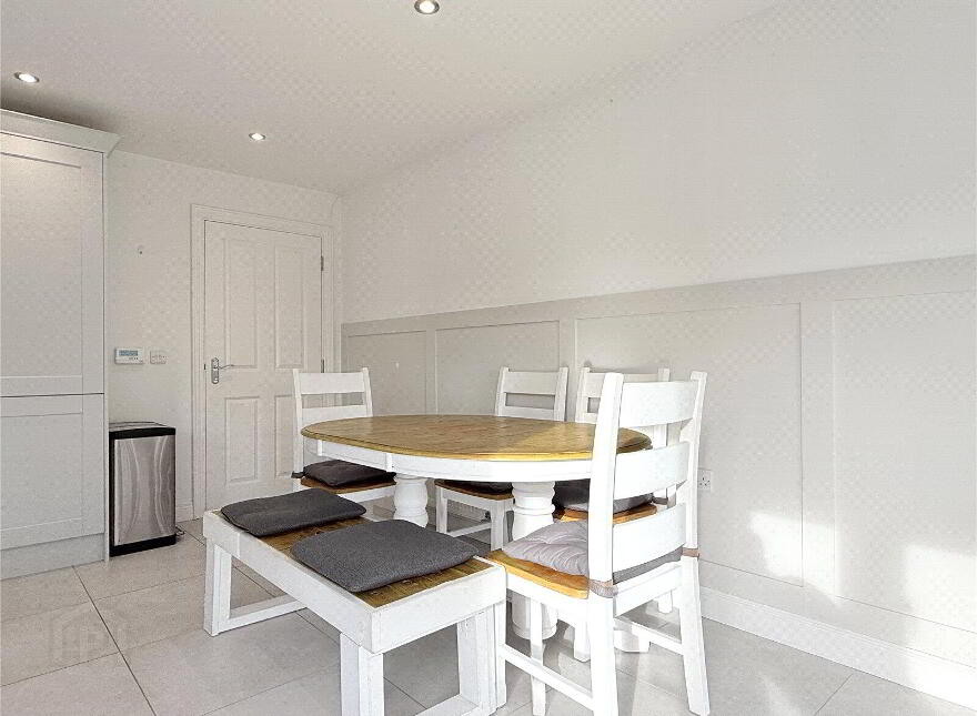 76 Red Row, Toomebridge, BT41 3FQ