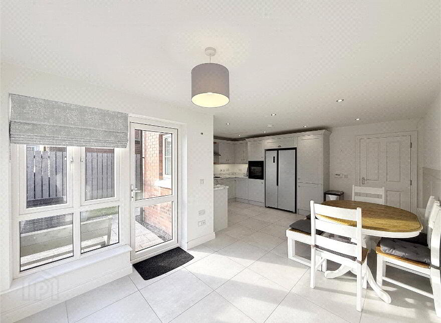 76 Red Row, Toomebridge, BT41 3FQ