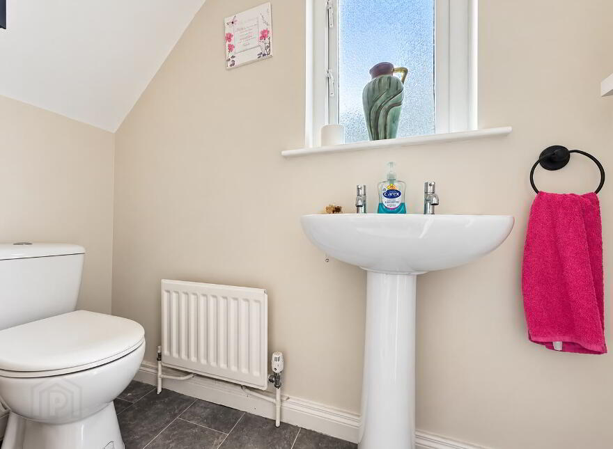 73 Broadlands, Carrickfergus, BT38 7BL