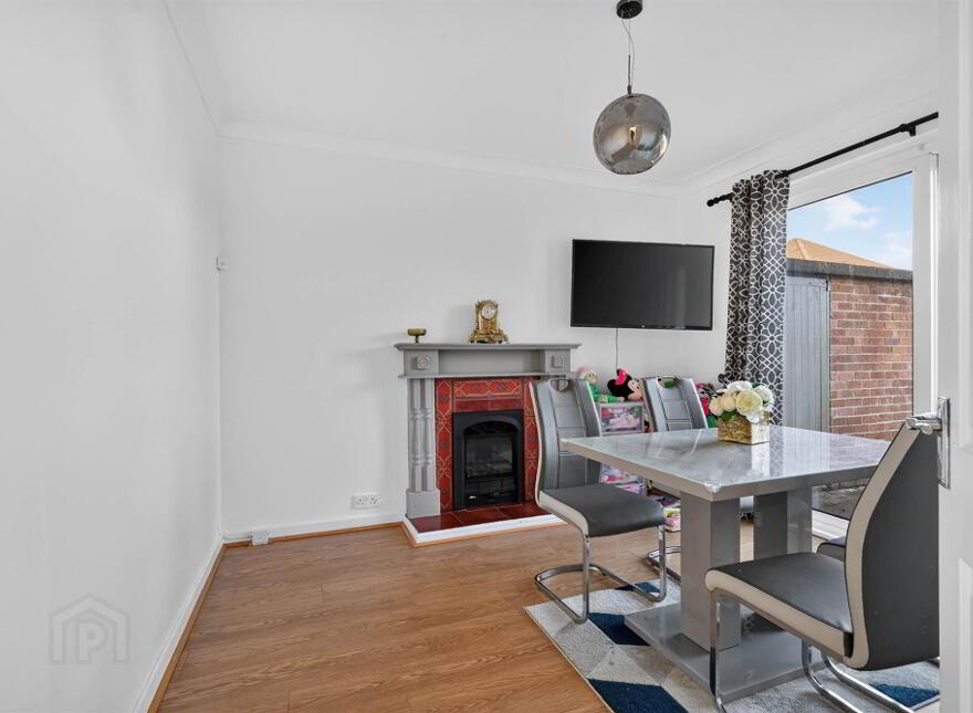 50 Cotswold Avenue, Belfast, BT8 6NA
