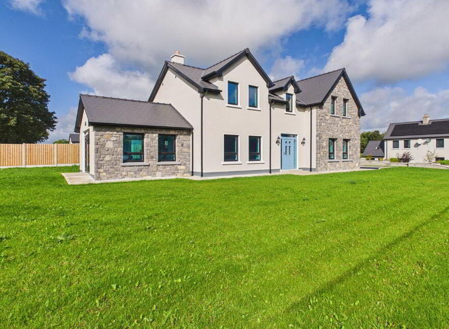 Harbour Court, Lecarrow, Lecarrow, F42X297