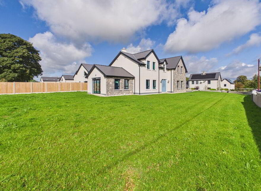 Harbour Court, Lecarrow, Lecarrow, F42X297