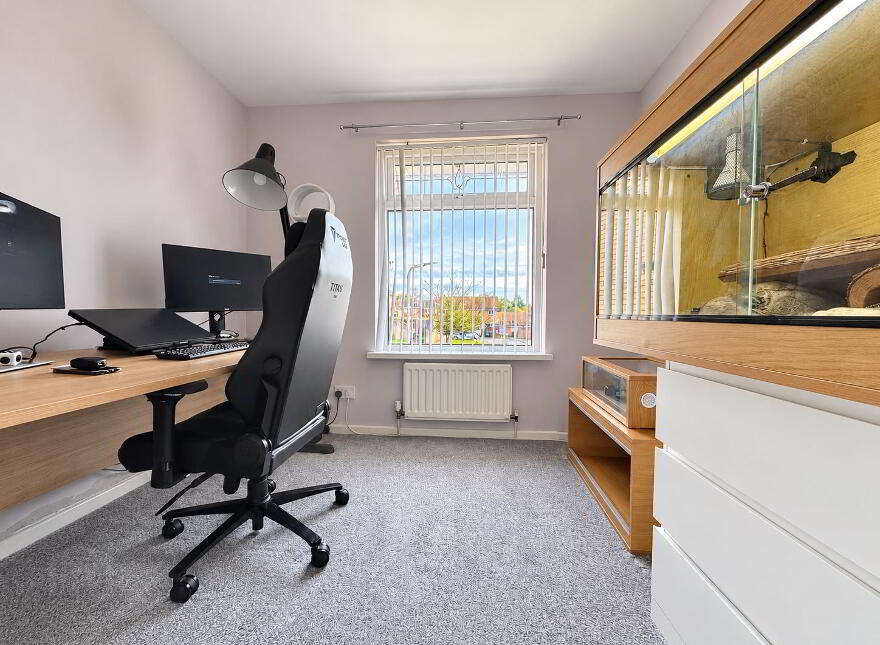 20 Dunluskin Crescent, Carrickfergus, BT38 7SB