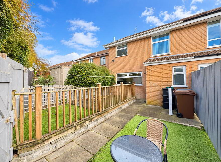 20 Dunluskin Crescent, Carrickfergus, BT38 7SB