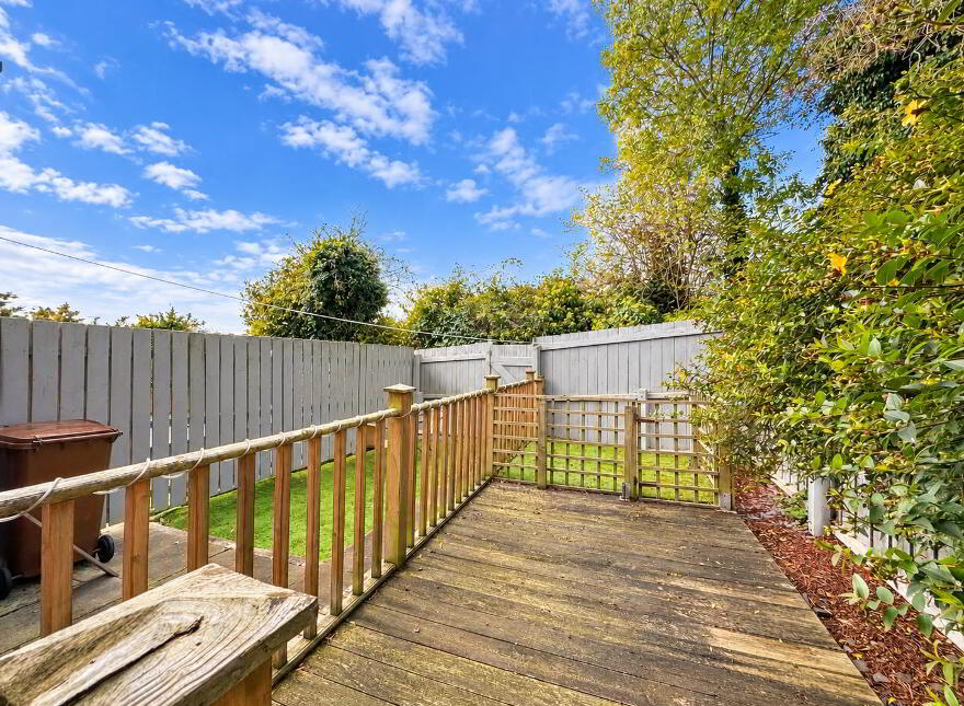 20 Dunluskin Crescent, Carrickfergus, BT38 7SB