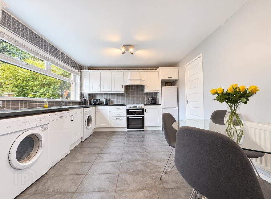 20 Dunluskin Crescent, Carrickfergus, BT38 7SB