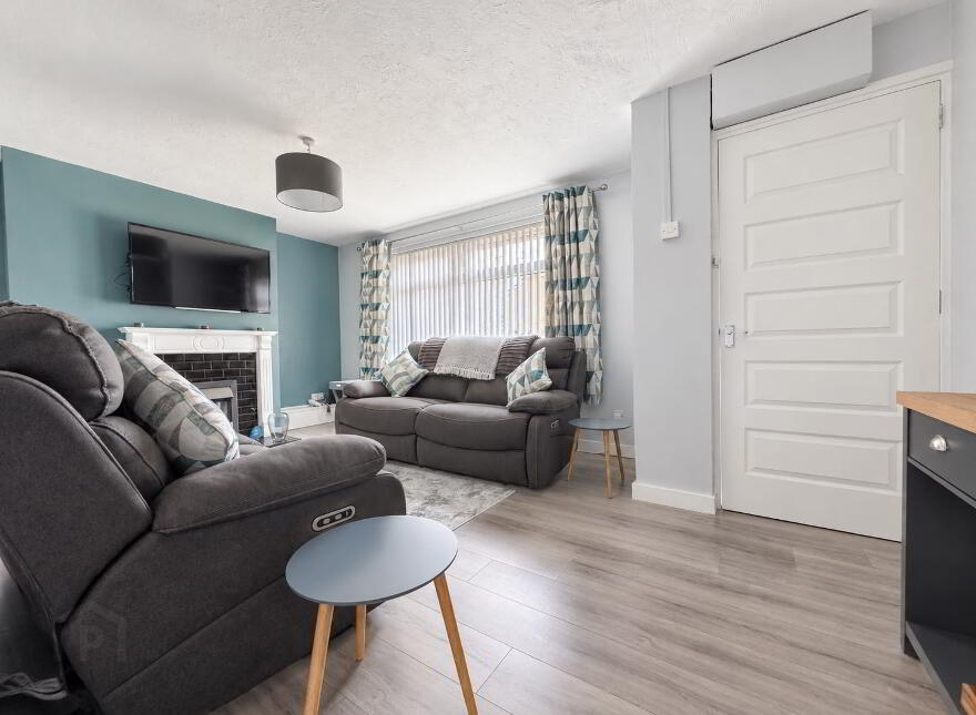 20 Dunluskin Crescent, Carrickfergus, BT38 7SB
