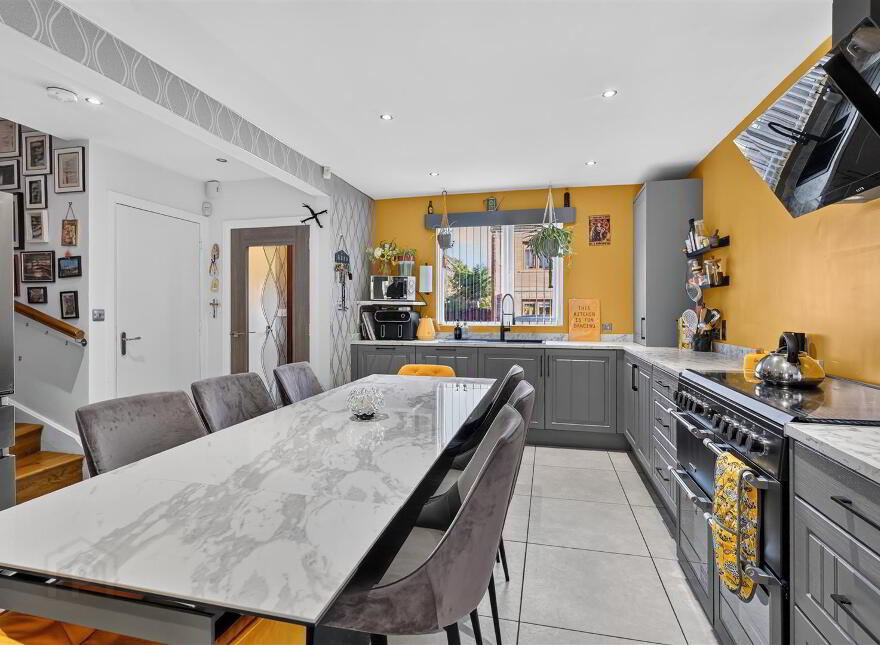3 Dunmore Park, Belfast, BT15 3GQ