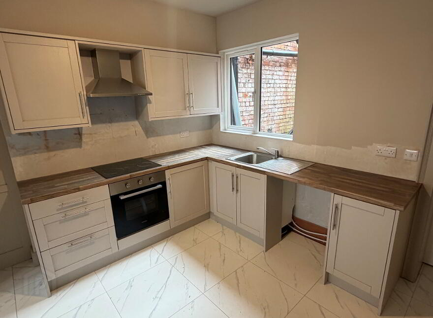 170 Kingsway, Dunmurry, BT17 9AD