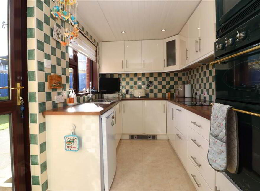 35 Jubilee Avenue, Warren Gardens, Lisburn, BT28 1EB