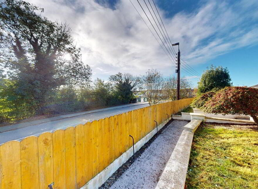 37 Cavan Road, Cootehill, H16A448
