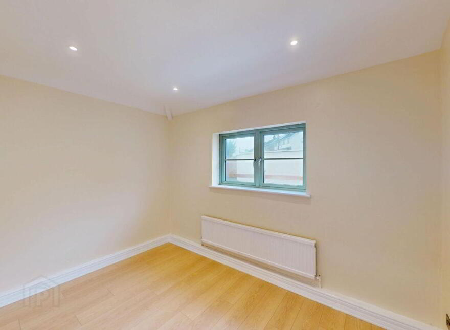 37 Cavan Road, Cootehill, H16A448