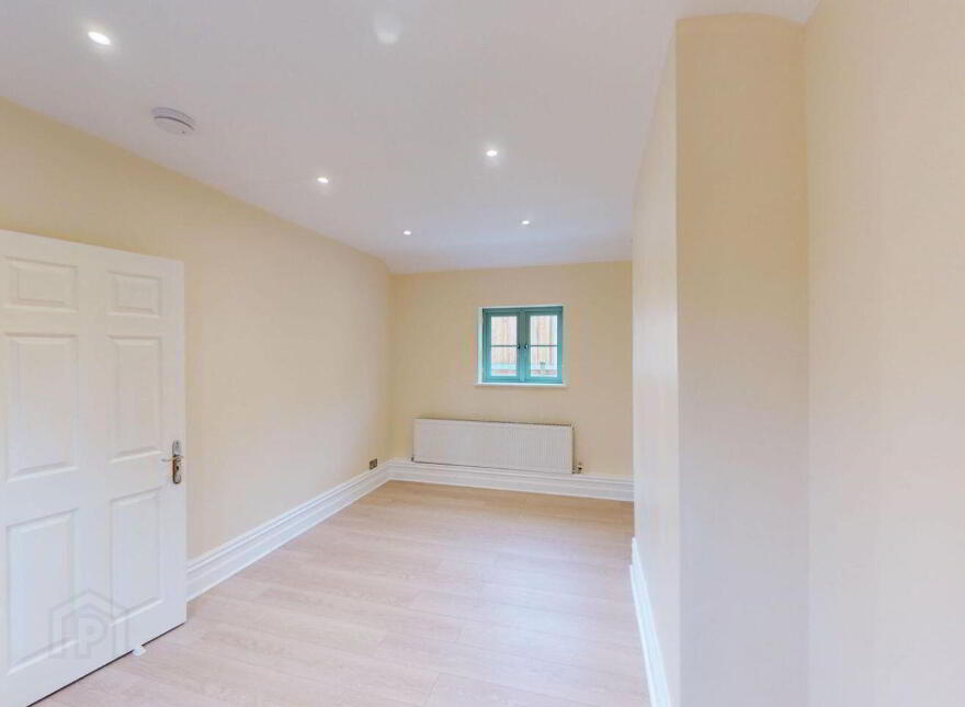 37 Cavan Road, Cootehill, H16A448