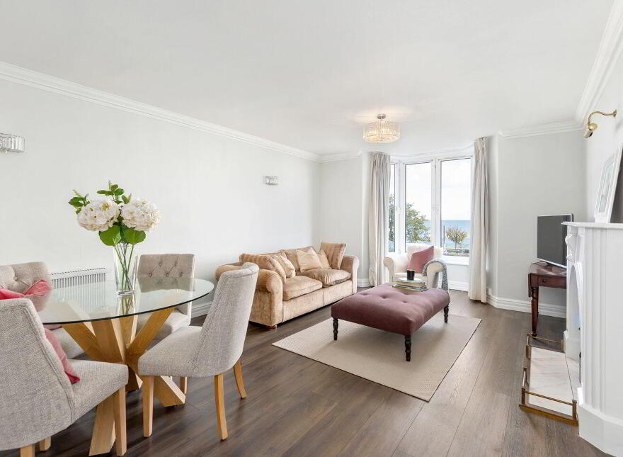 102 Rosses Court, Melifont Avenue, Dún Laoghaire, Dun Laoghaire, A96H791