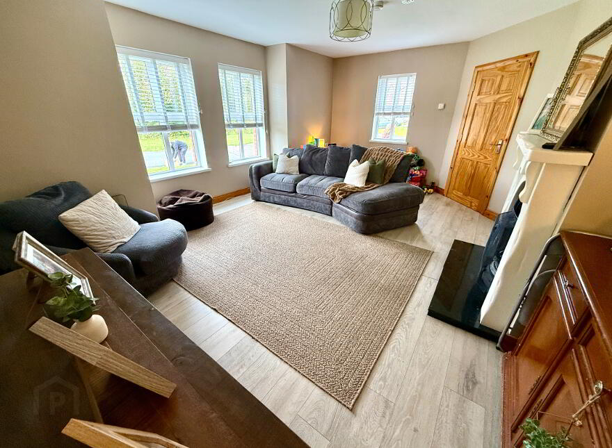 176 Ivy Mead, Waterside, L'Derry, BT47 3WX