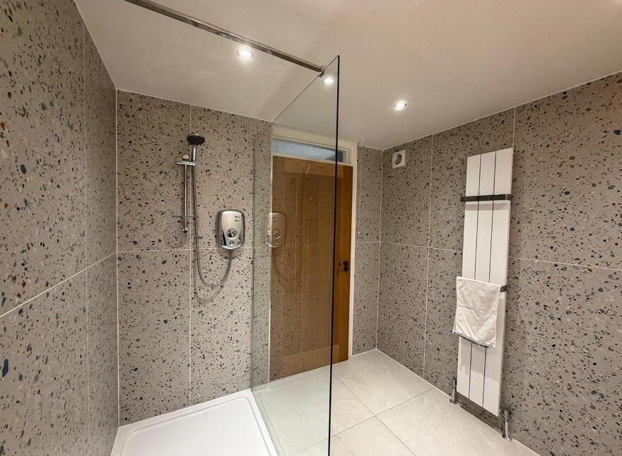 79 Lisfannon Park, Derry, BT48 9DU
