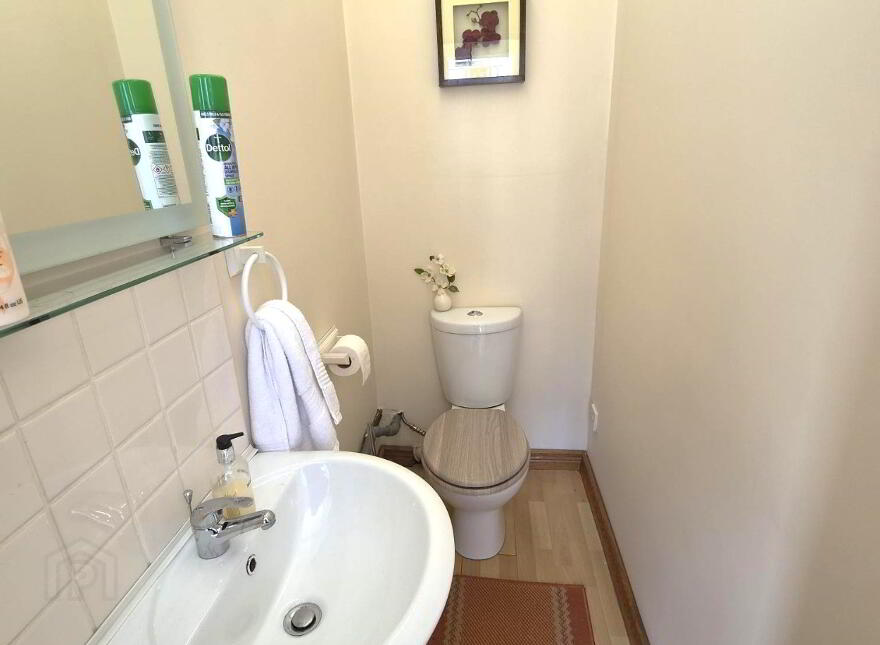 Melmore Gardens, Creggan, L'Derry, BT48 9NE