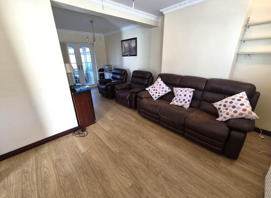 Melmore Gardens, Creggan, L'Derry, BT48 9NE