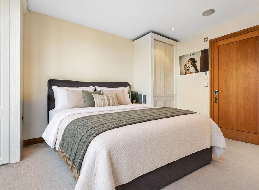 Penthouse, 45 Chancery Court, Bride Street, Dublin 8, D08K668
