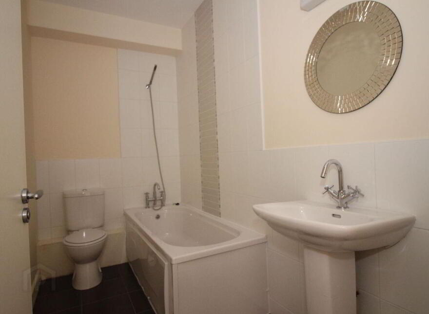 The Green, Robswall, Malahide, K36CX88