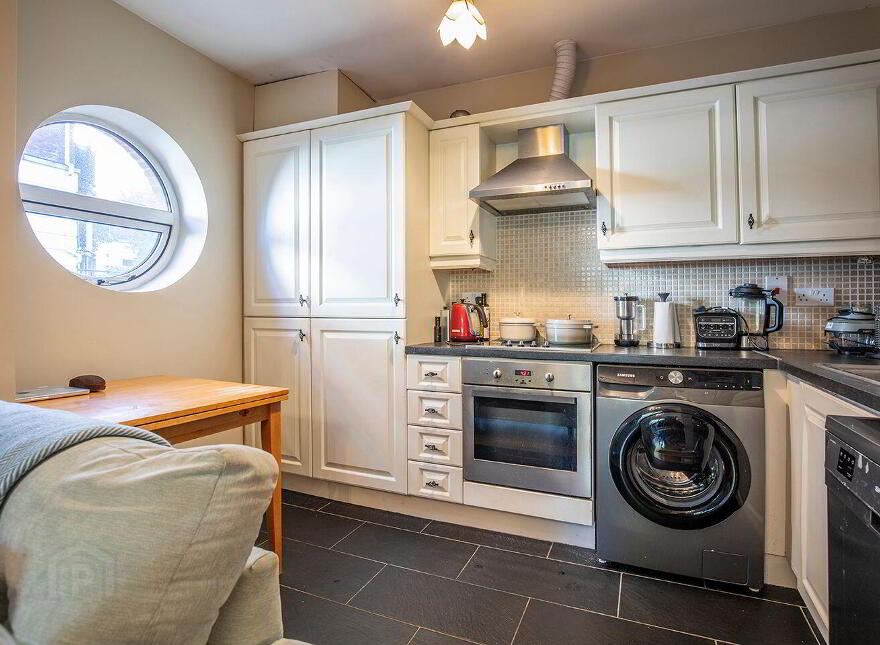 Apartment 78 Kerrymount, Castle Court, Kilgobbin Wood, Leopardstown, D18CH28