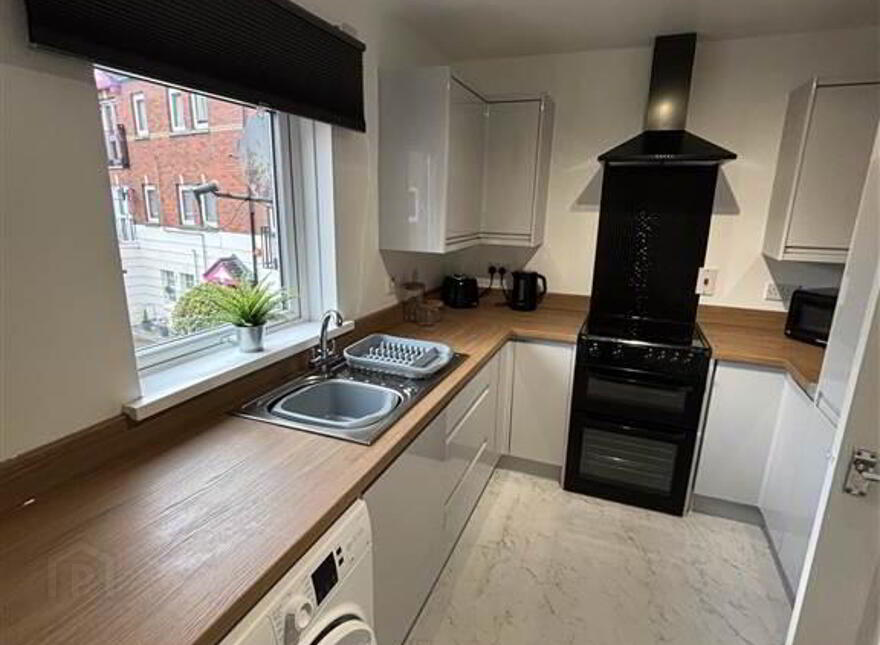 2 Marlborough Court, Lisburn Road, Belfast, BT9 7EF